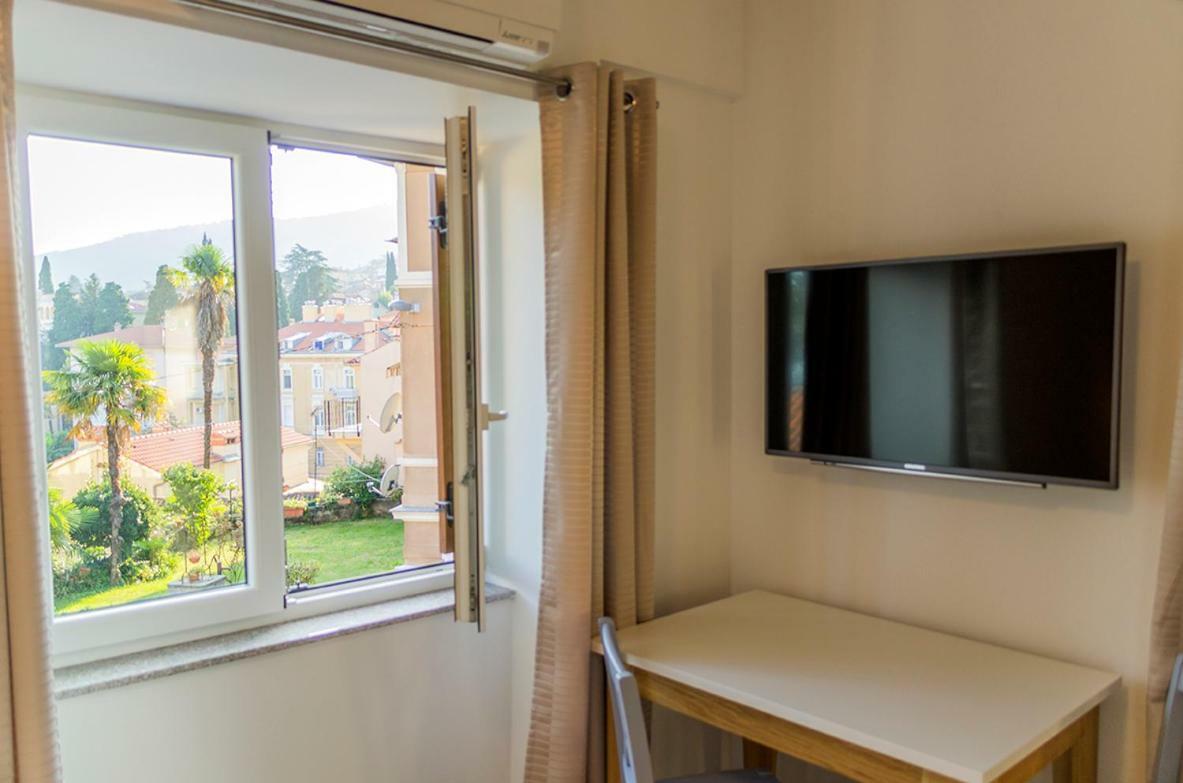 Guesthouse Klaudia Опатія Екстер'єр фото